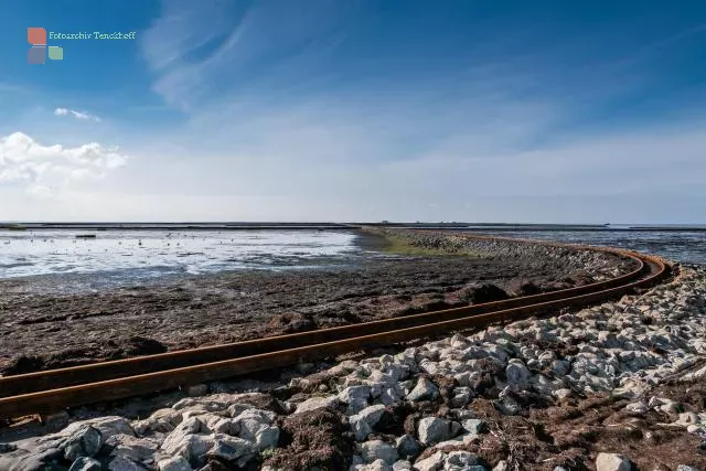 The Lorendamm to the Hallig Nordstrandischmoor