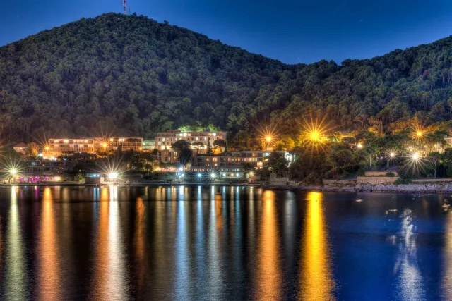 Die Küste von Dubrovnik zur Blauen Stunde