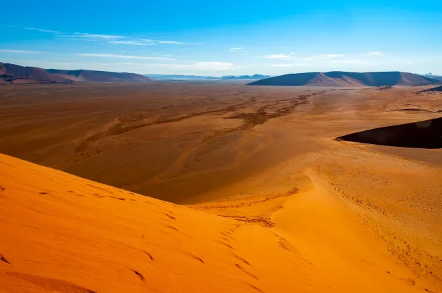 Die Dünenlandschaft rund um Düne 45 in der Namib