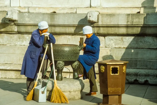 Workers at the Temple of Heaven