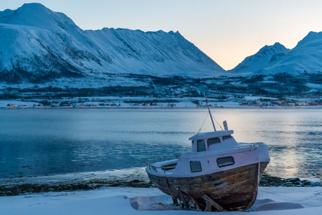 Am Hafen von Fjord Solenagen