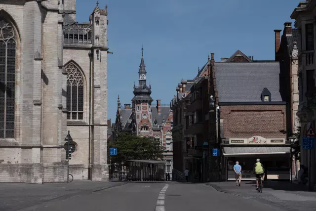 Opposite the town hall in Leuven stands the late Gothic Sint Pieterskirche with the altarpiece of the Last Supper by Dierick Bouts, a Flemish Primitive painter.