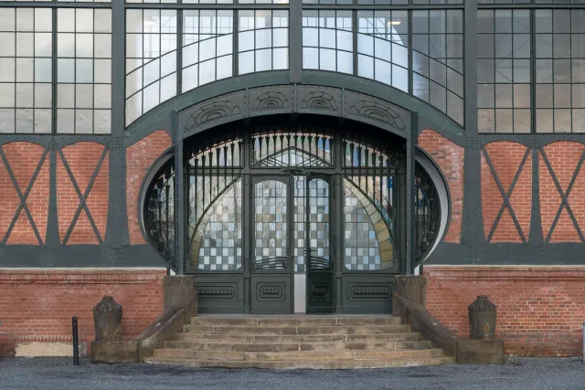 Das Jugendstiltor der Maschinenhalle von Zeche Zollern in Dortmund