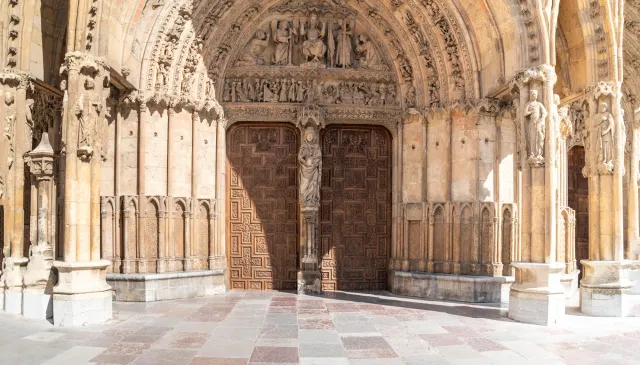 Die Kathedrale von León in Spanien